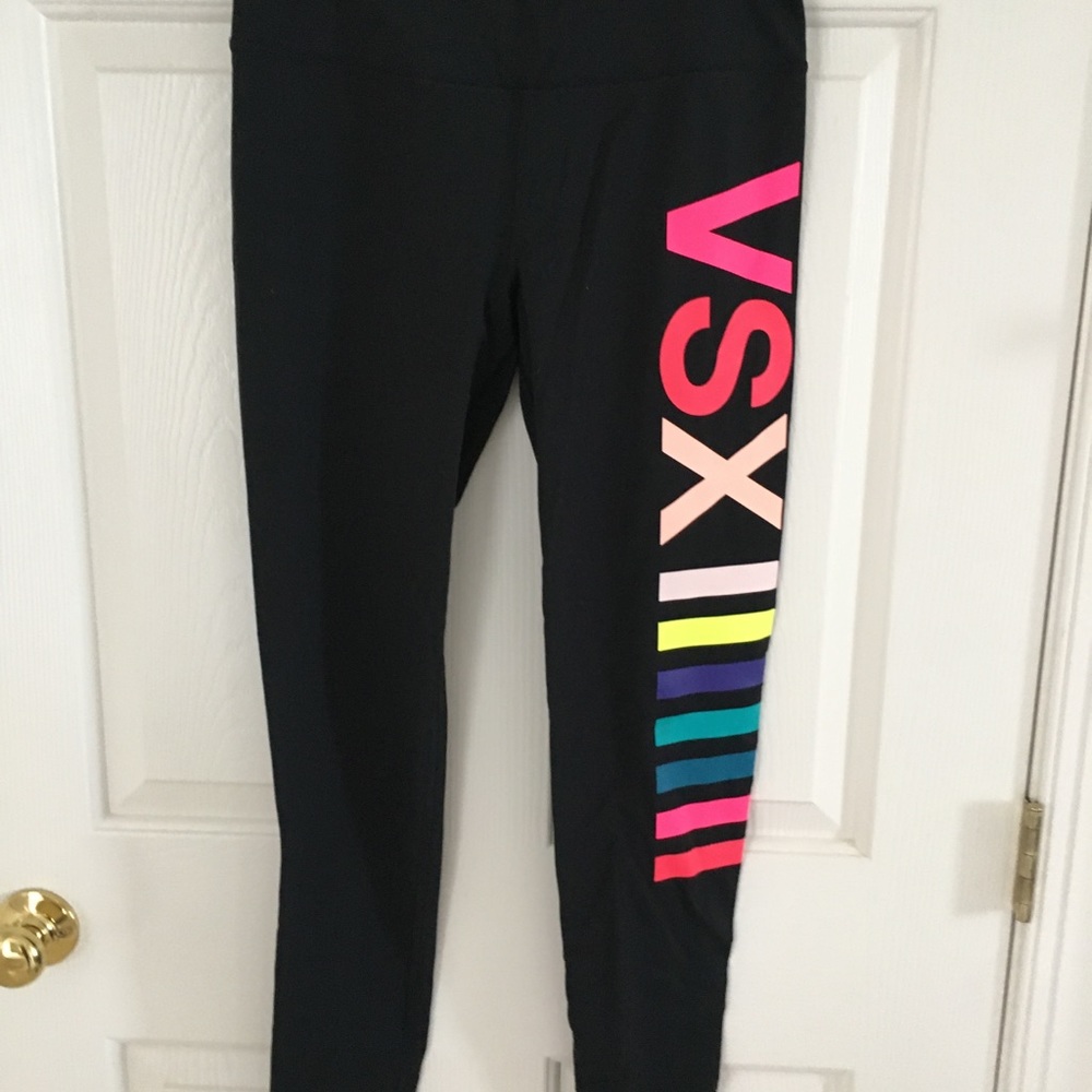 VICTORIA SECRET black leggings plink detail